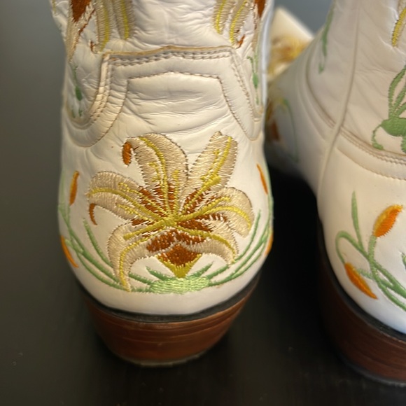 The Old Gringo Multi Color Floral Detailed Boots - Picture 7 of 10